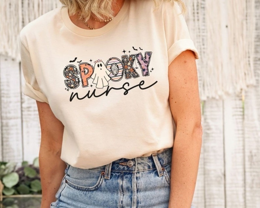 Nurse Halloween Shirt Spooky T-Shirt Trick Or Treat Party Retro Ghost Tee